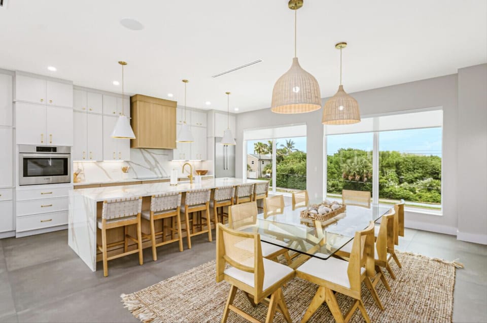 2nd floor kitchen dining area ocean view