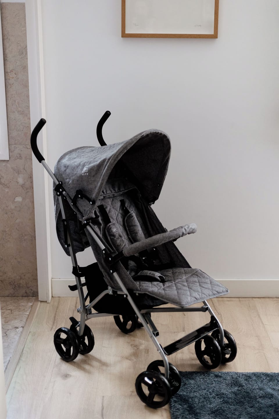 WHEN KIDS COME... stroller to visit Lisbon