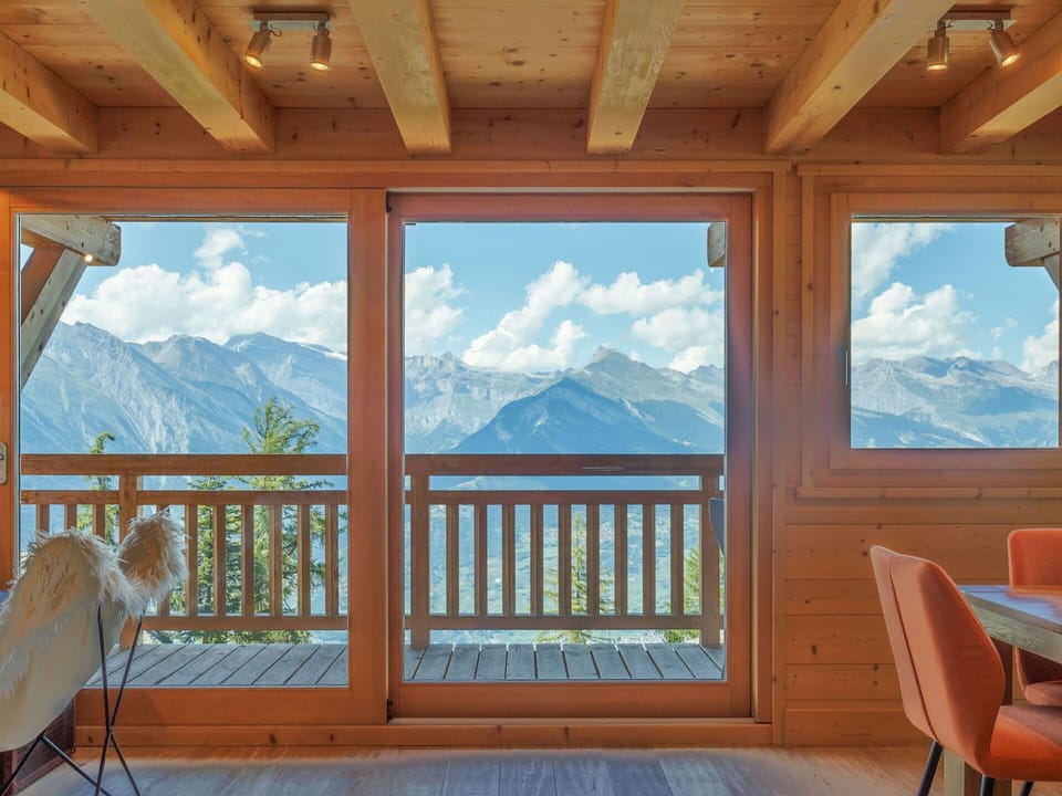 Wood, Mountain Range, Ceiling, Hardwood, Porch, Wood Stain, Eco Hotel, Wood Flooring, Balcony, Plank
