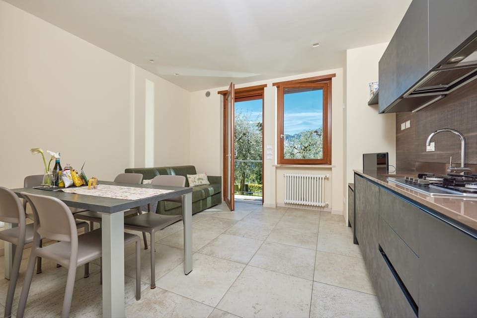 69abc6a1-bb56-46dc-bd14-8d2d70944a90