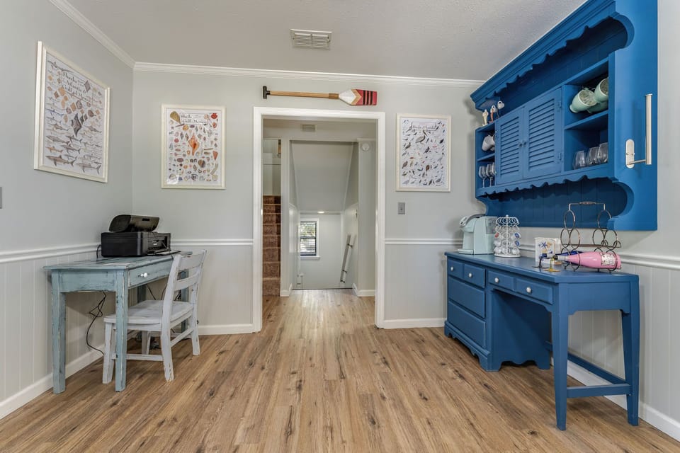 Upstairs coffee and work stations