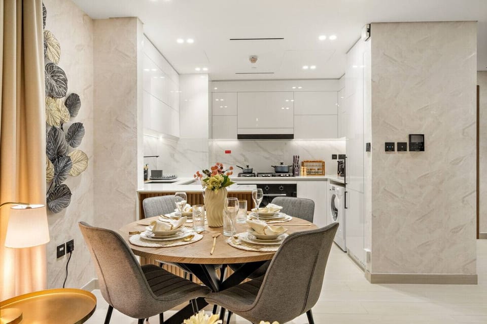 Dining Room: Elegant space with stylish decor—perfect for meals and memorable gatherings!