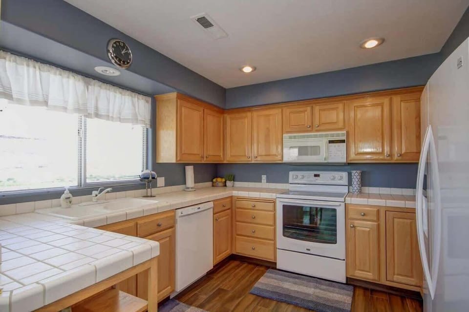 Spacious kitchen
