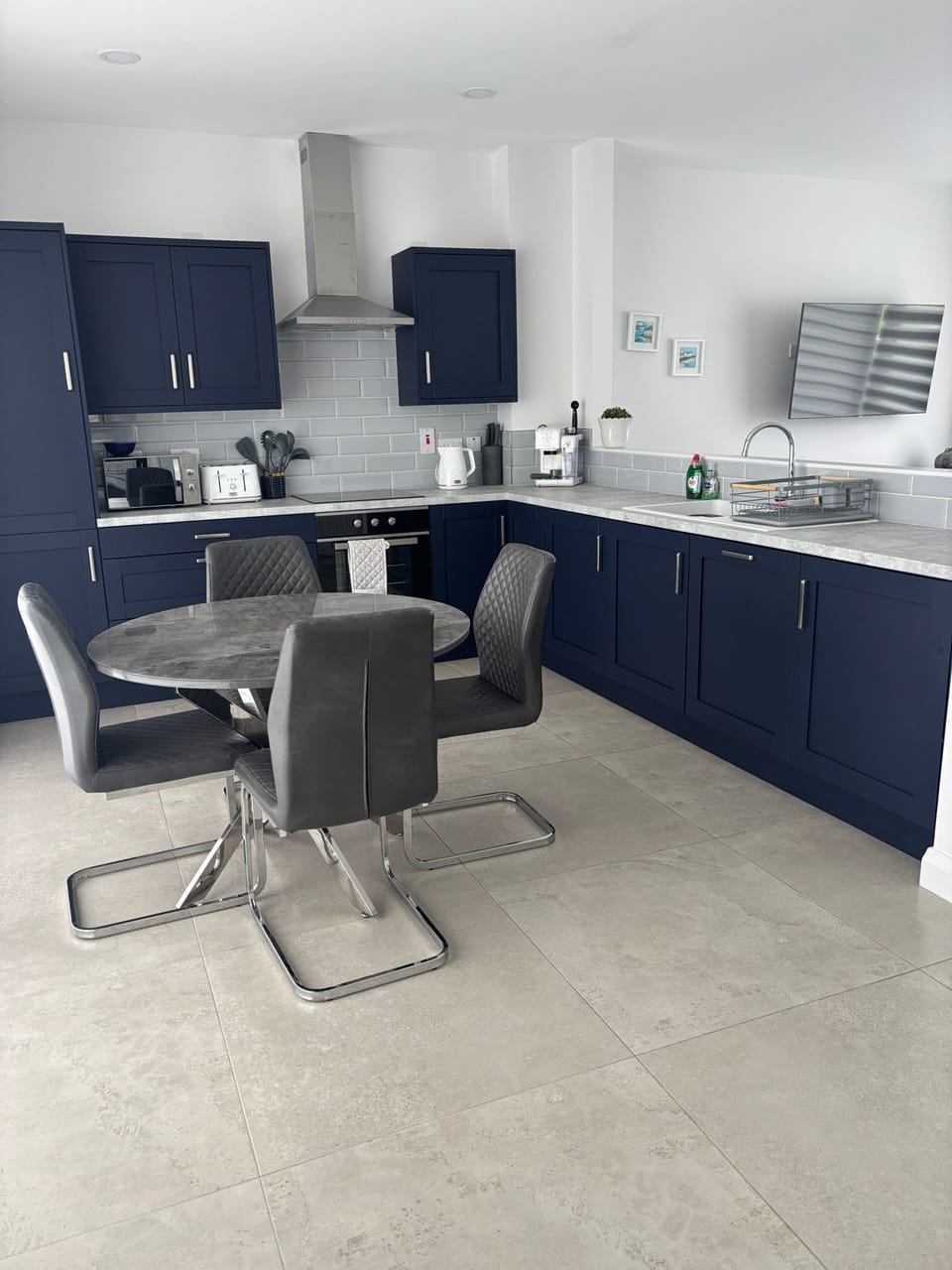 Living Room / Lounge