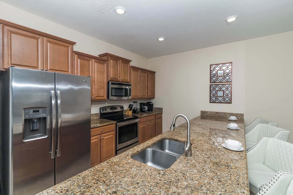 Full Kitchen