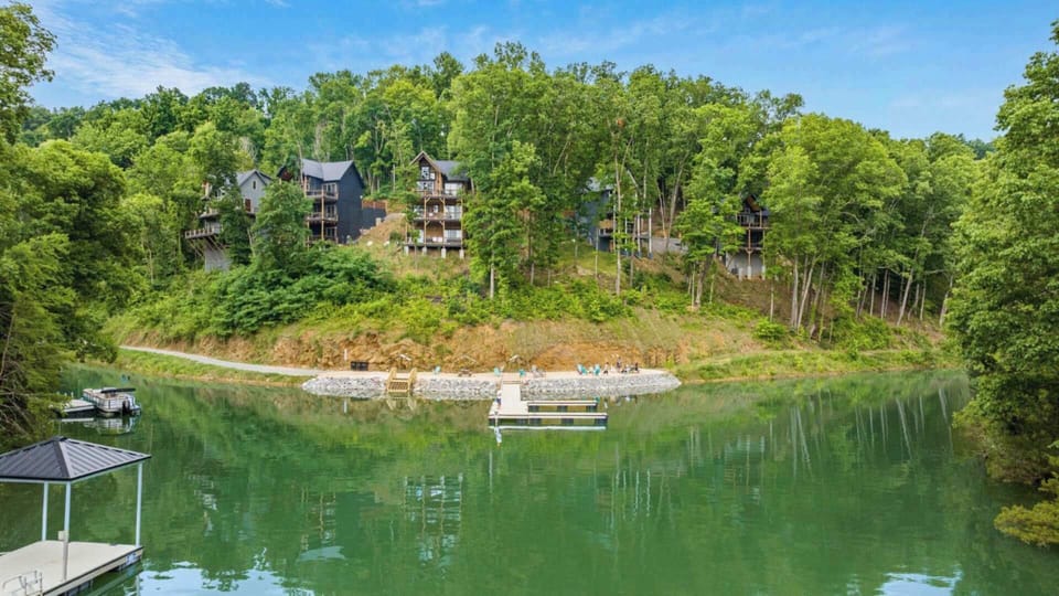 Lake Haven Resort beach 
