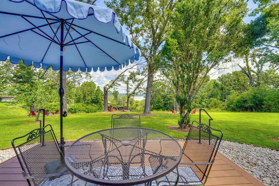 Golden Vacation Rental | 1BR | 1BA | 600 Sq Ft | Step-Free Access