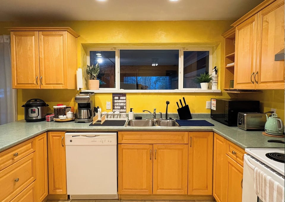 Full Kitchen