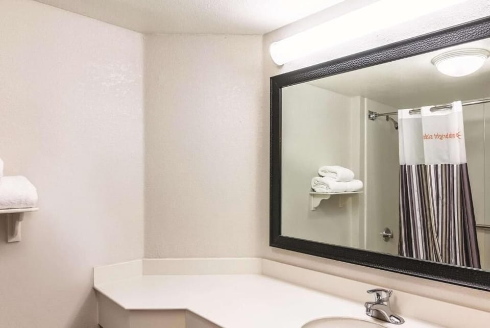 Start your day smoothly with a clean, well-lit vanity area.