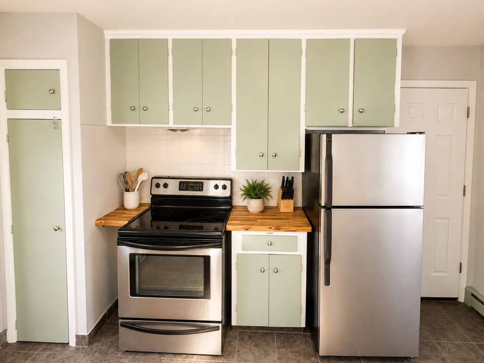 Fridge and stove