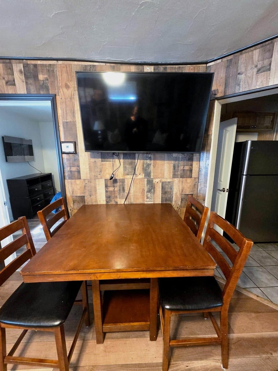dining tv