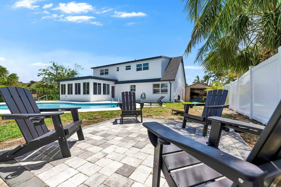Beautiful Backyard with Private Pool