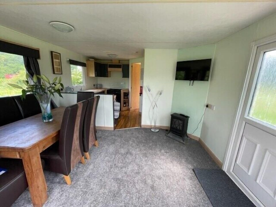 Living Room / Lounge