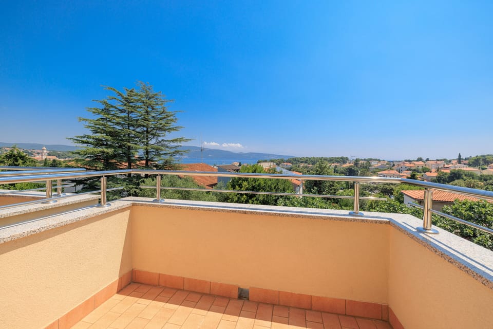 Balcony 1