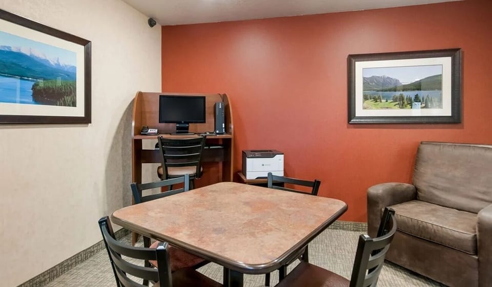 Catch up on emails at the practical workstation and lounge.