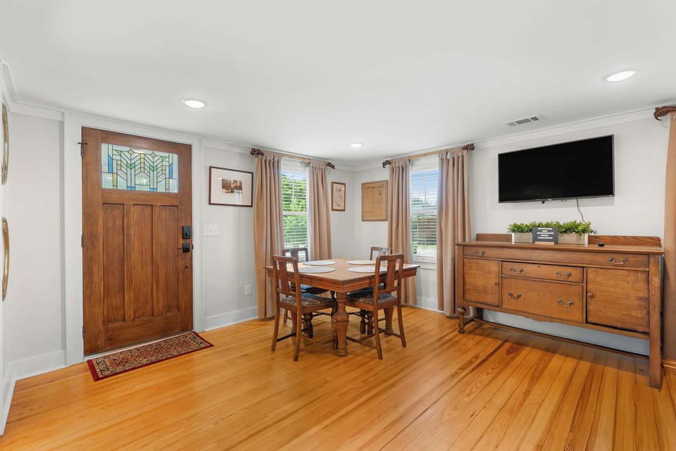 Dining and sitting room