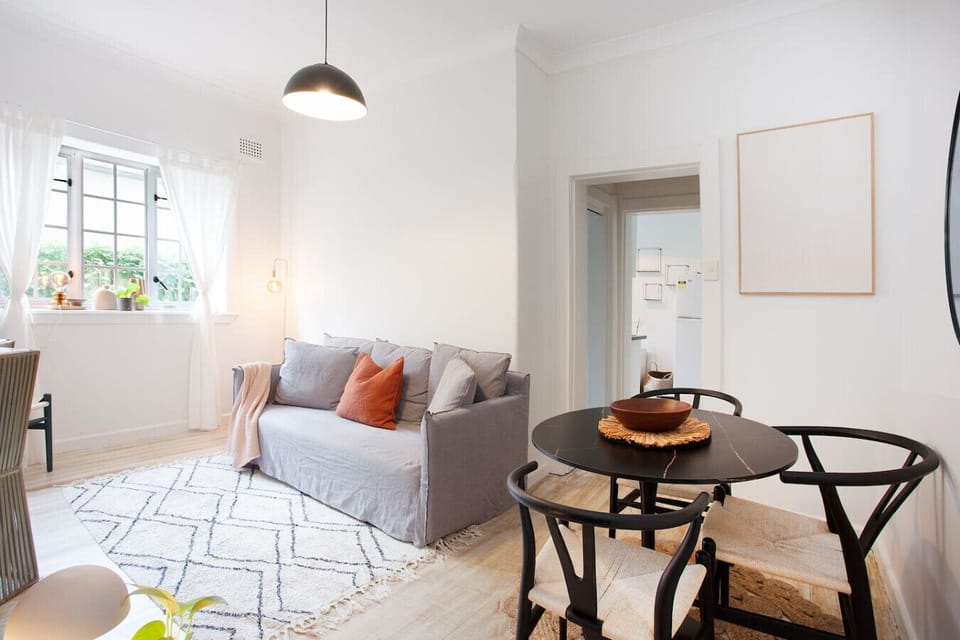 Living Room: Sun-soaked space with stylish decor, perfect for relaxation and coastal vibes!