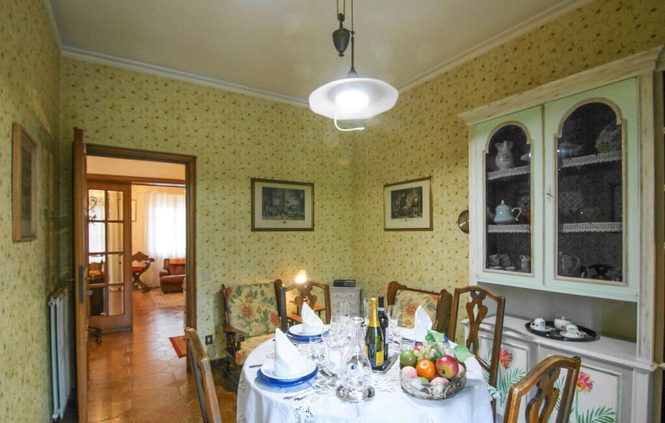 Autumn, Dining Room, Spring, Summer