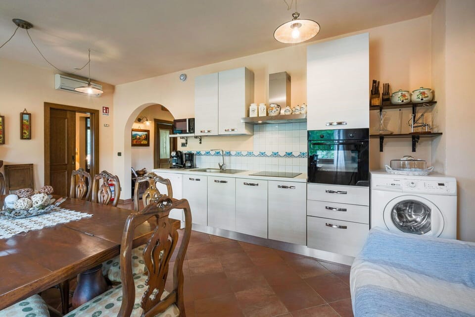 Autumn, Kitchen, Spring, Summer