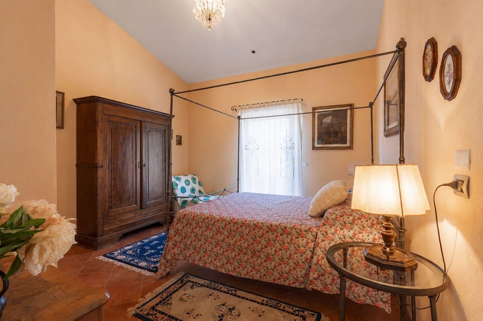 Autumn, Bedroom, Spring, Summer