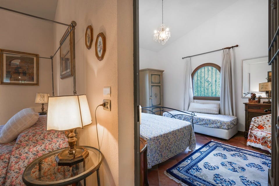 Autumn, Bedroom, Spring, Summer