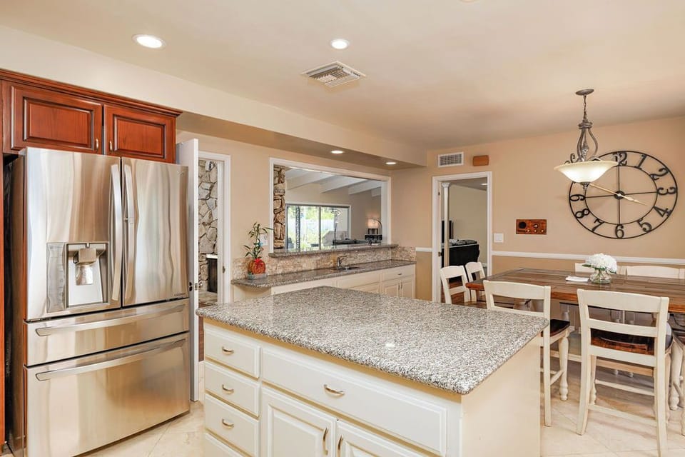 Kitchen and dining area