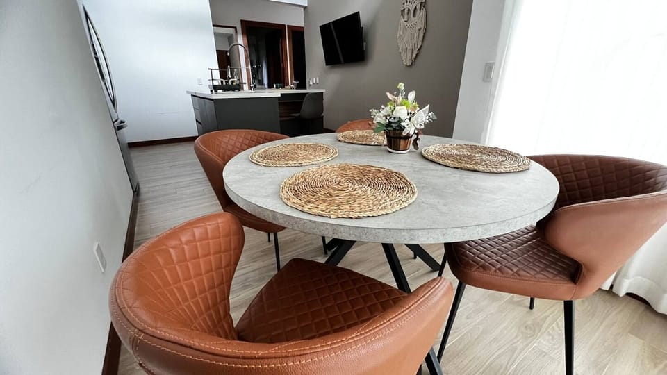Table for 4 at Crystal Casita