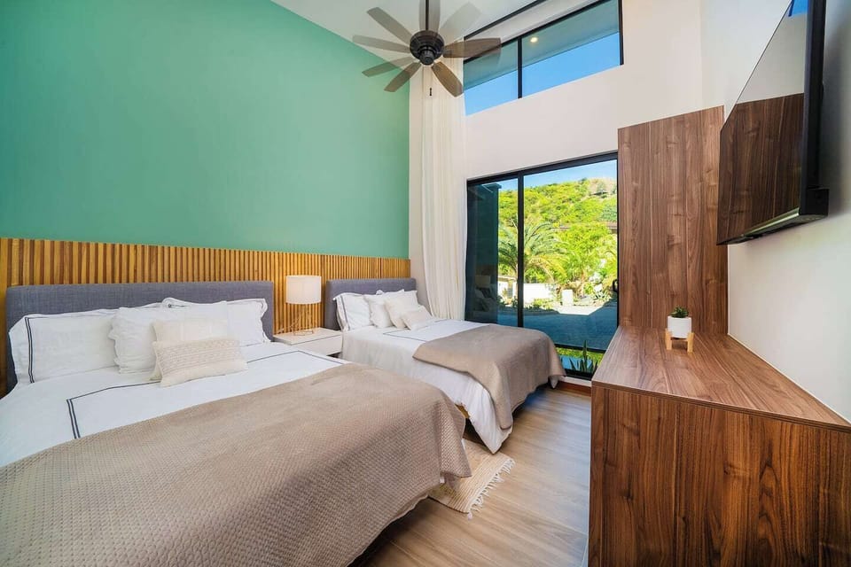 Comfortable room at Crystal Casita