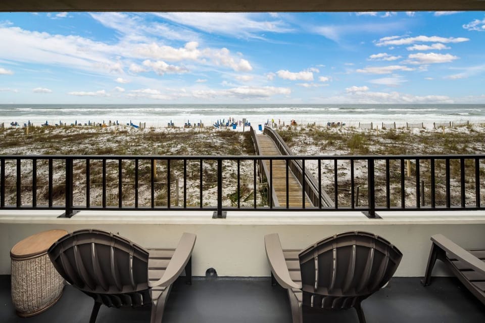 Surf Dweller #206 Balcony