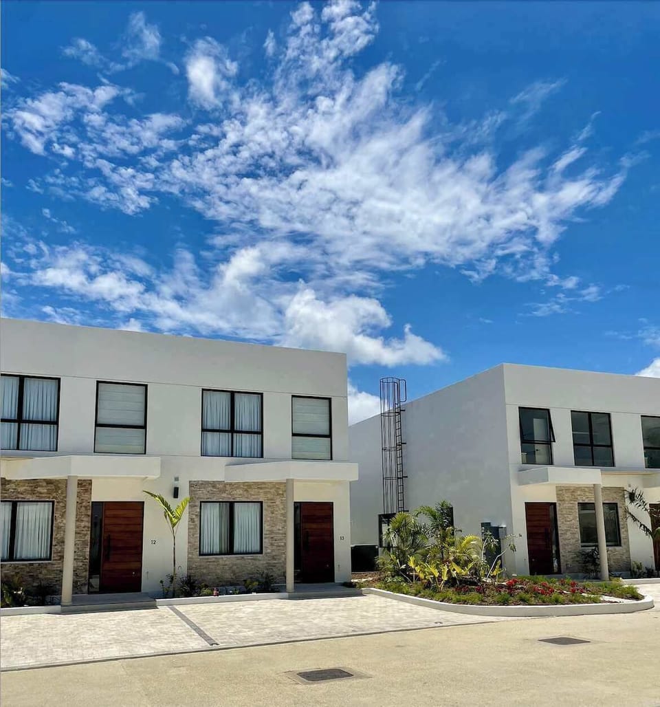 Barbados holiday home walking distance to beach