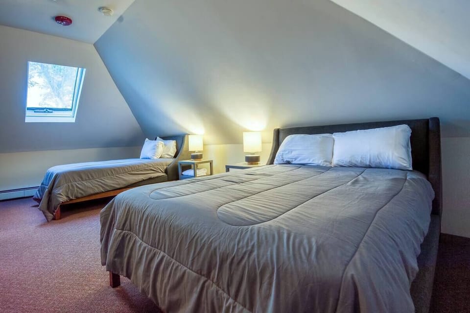 Bedroom 3rd Floor Twin
