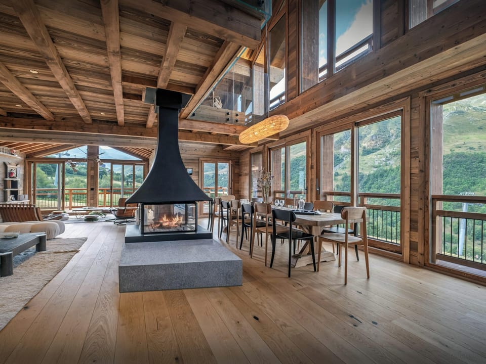 Living room & dining room