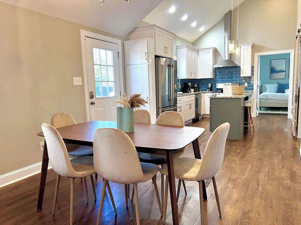 Dining table for 6