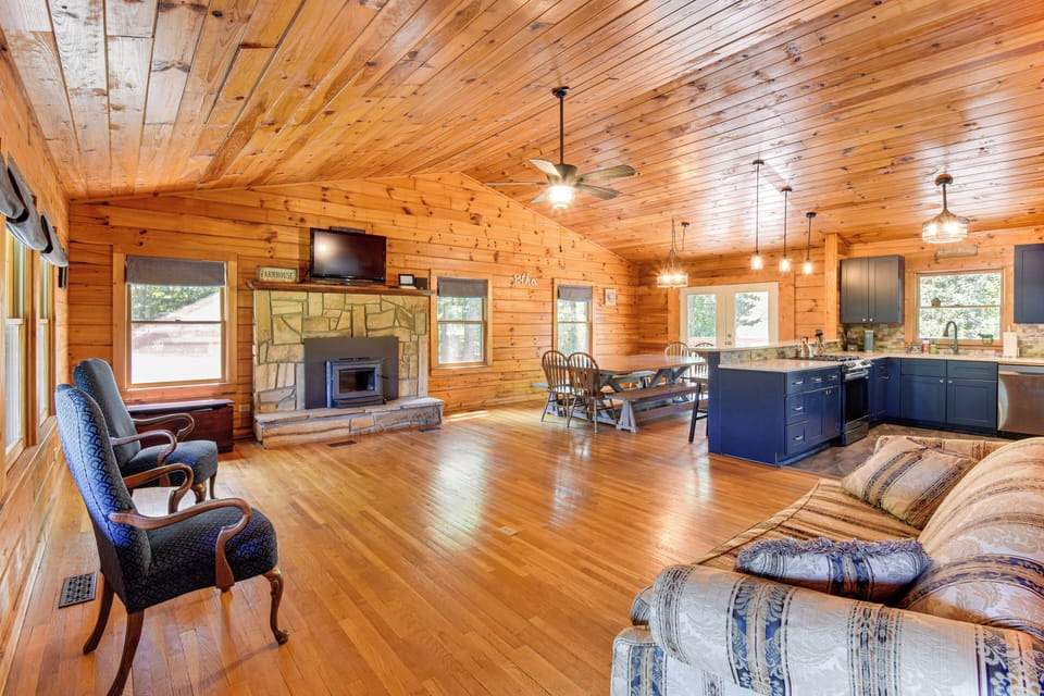 Living Room | Main Level | Wood-Burning Fireplace | Central A/C & Heat