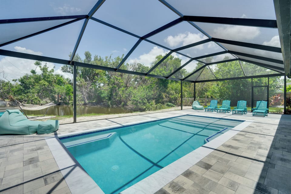 Fort Myers Vacation Rental | 4BR | 3BA | 2,100 Sq Ft | 2 Steps to Enter