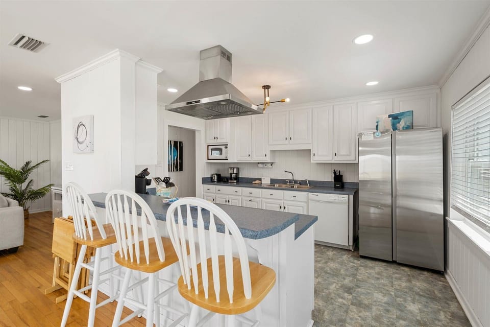 Dauphin Island Escape Fully Equipped Kitchen