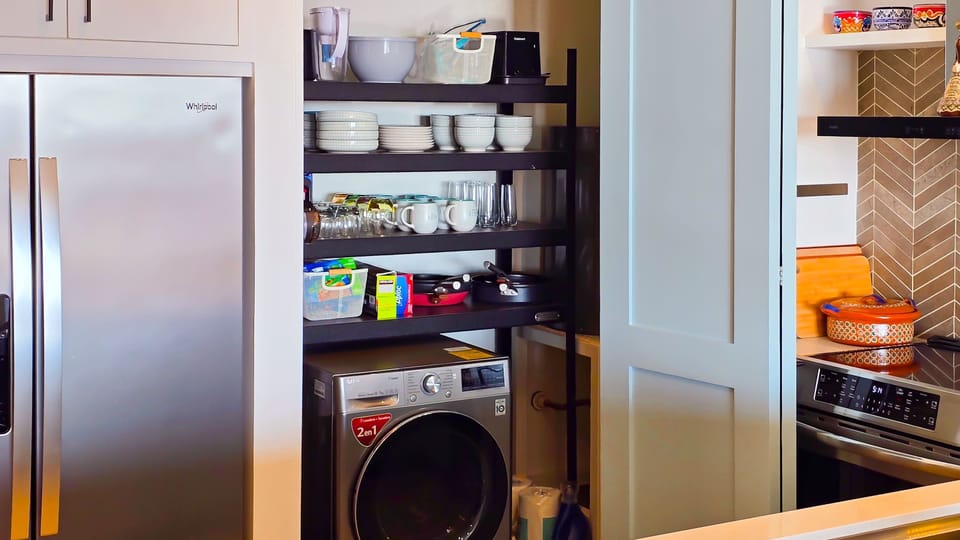 Handle laundry easily with the in-unit machines.