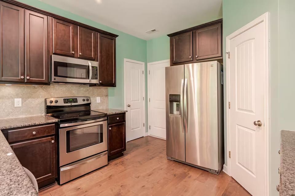 Kitchen - Kitchen