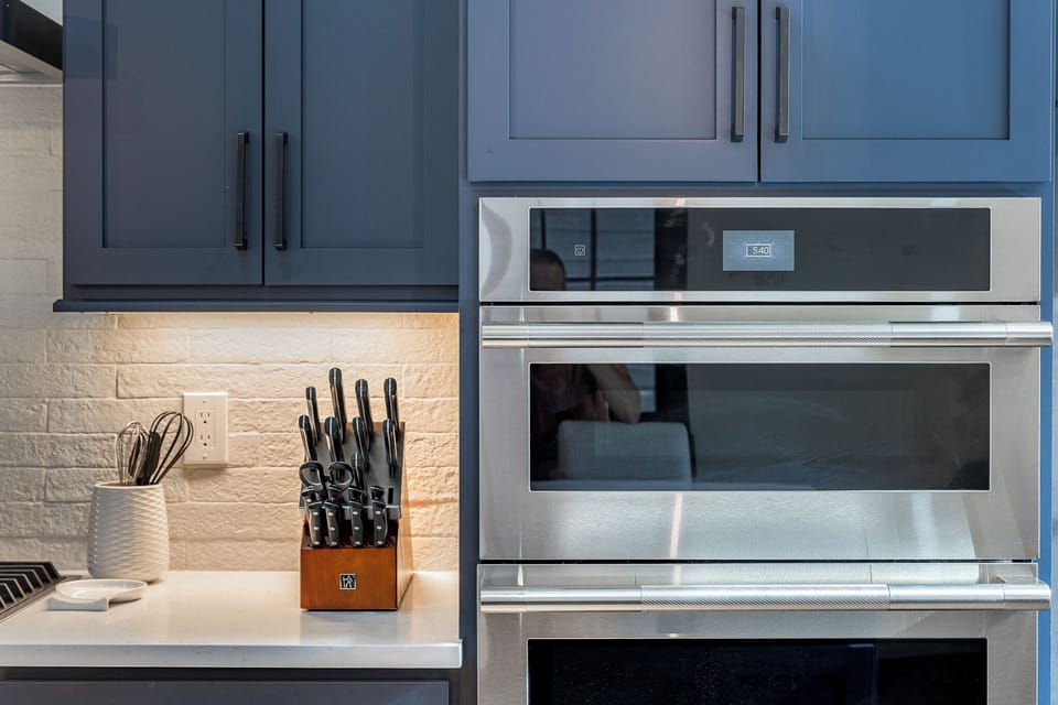 This home offers a fresh and modern, fully stocked Chef style kitchen