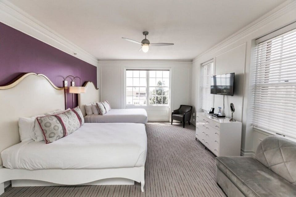 Wyndham (WorldMark) Inn at the Park_8_double-queen-studio.jpg