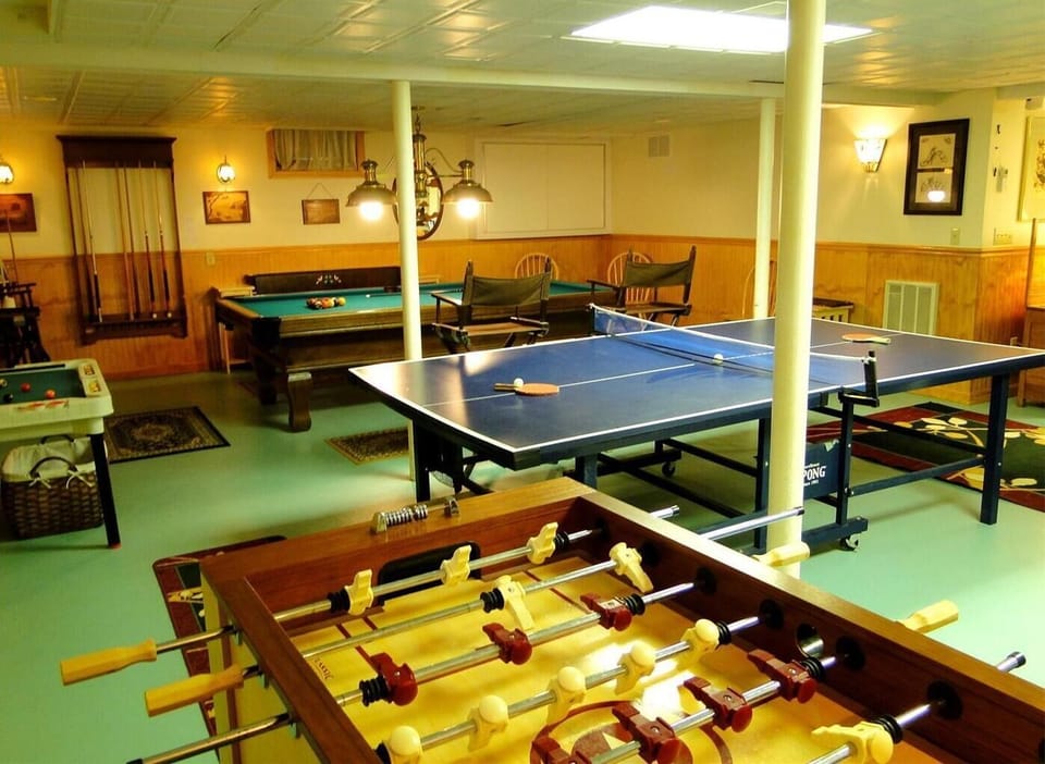 HUGE game room