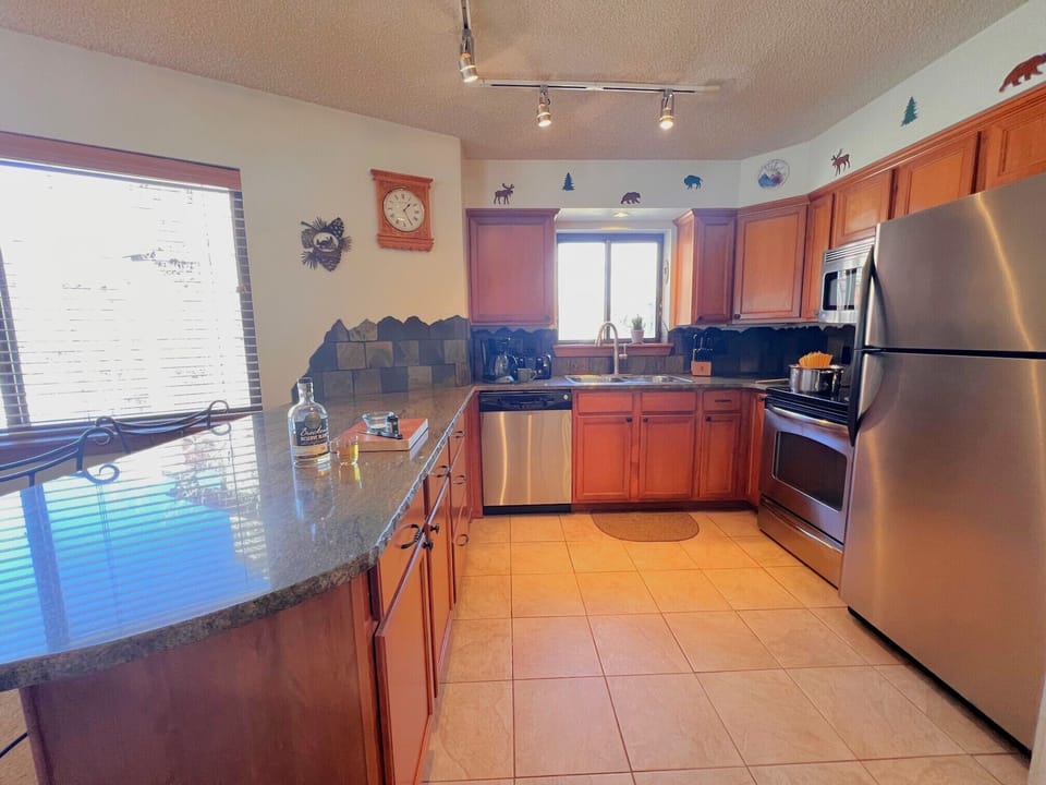 Stove, Refrigerator, Dishwasher, Microwave