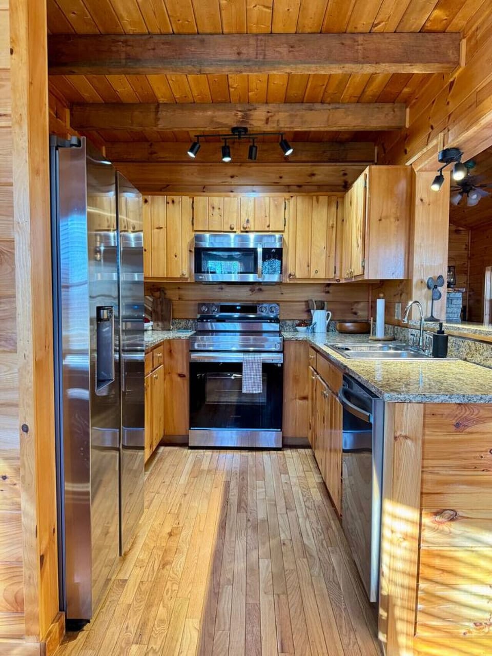 The Treehouse cabin rental Morganton GA