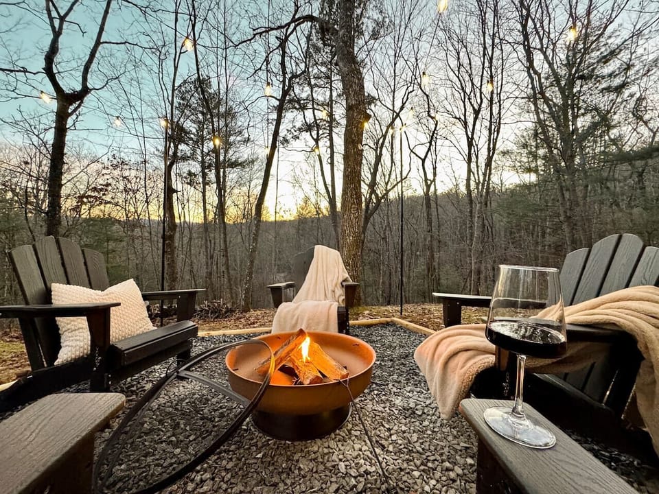 The Treehouse cabin rental Morganton GA