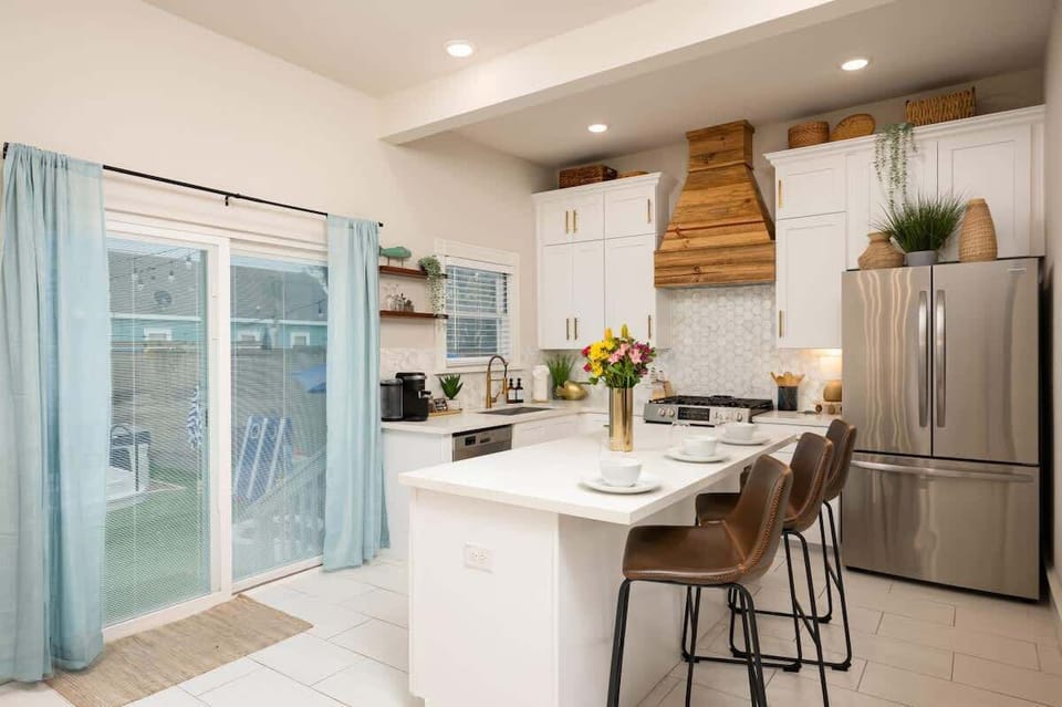 The kitchen island.