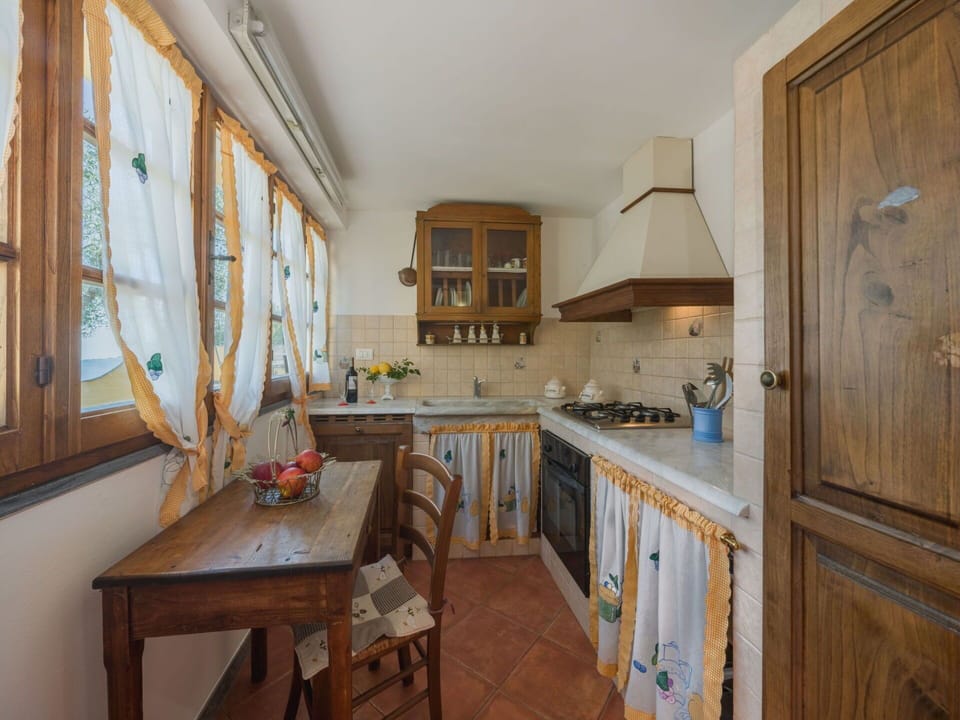 Furniture, Interior Design, Wood, Flooring, Room, Floor, Couch, Ceiling, Living Room, Home