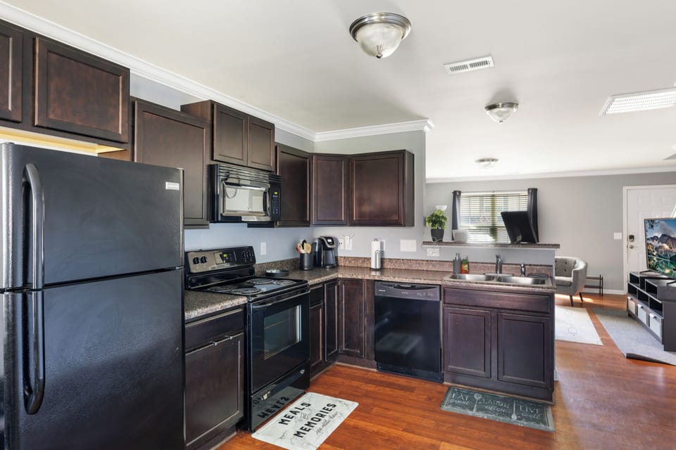 A fully stocked kitchen with all of your cooking needs!