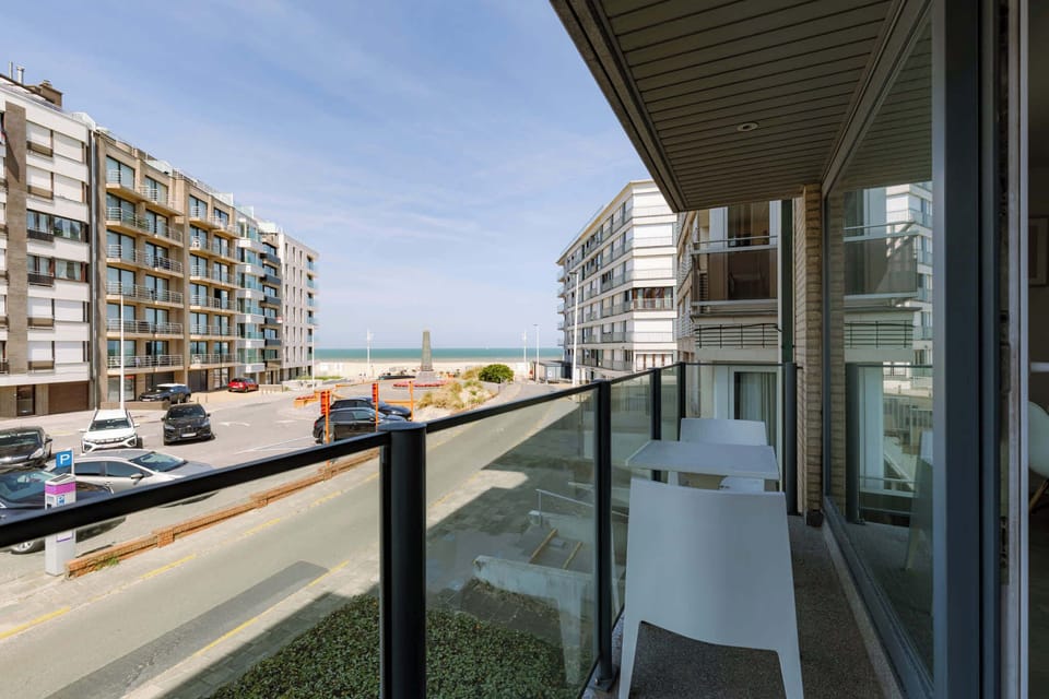 Balcony with Street and Ocean View


