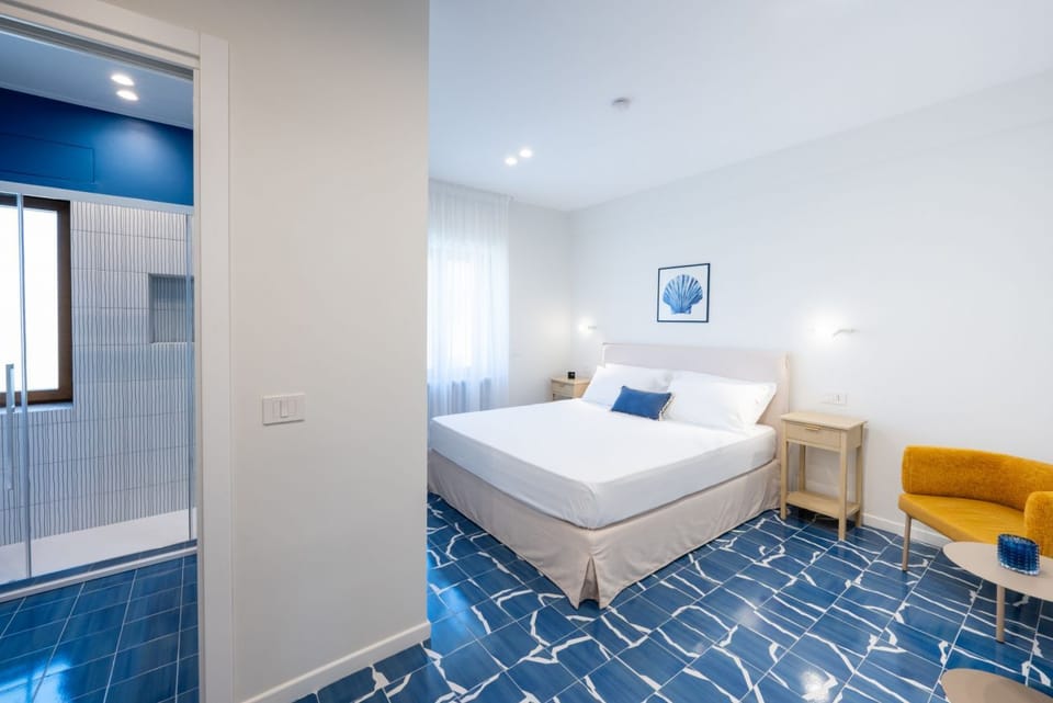 Elegant & Modern 4Bedroom Home in Central Sorrento Apartment in Sorrento