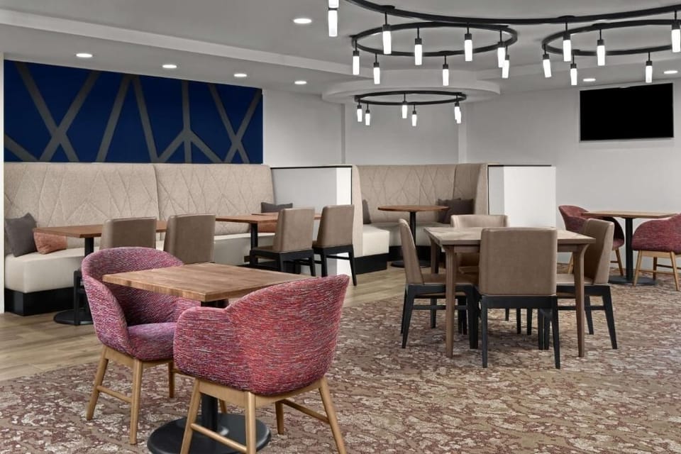 Start your morning with a relaxed breakfast in comfort.